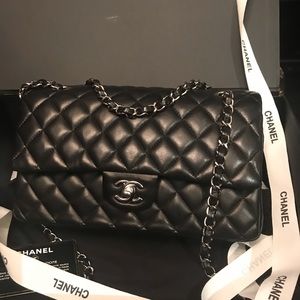 Authentic Chanel classic medium lambskin like new